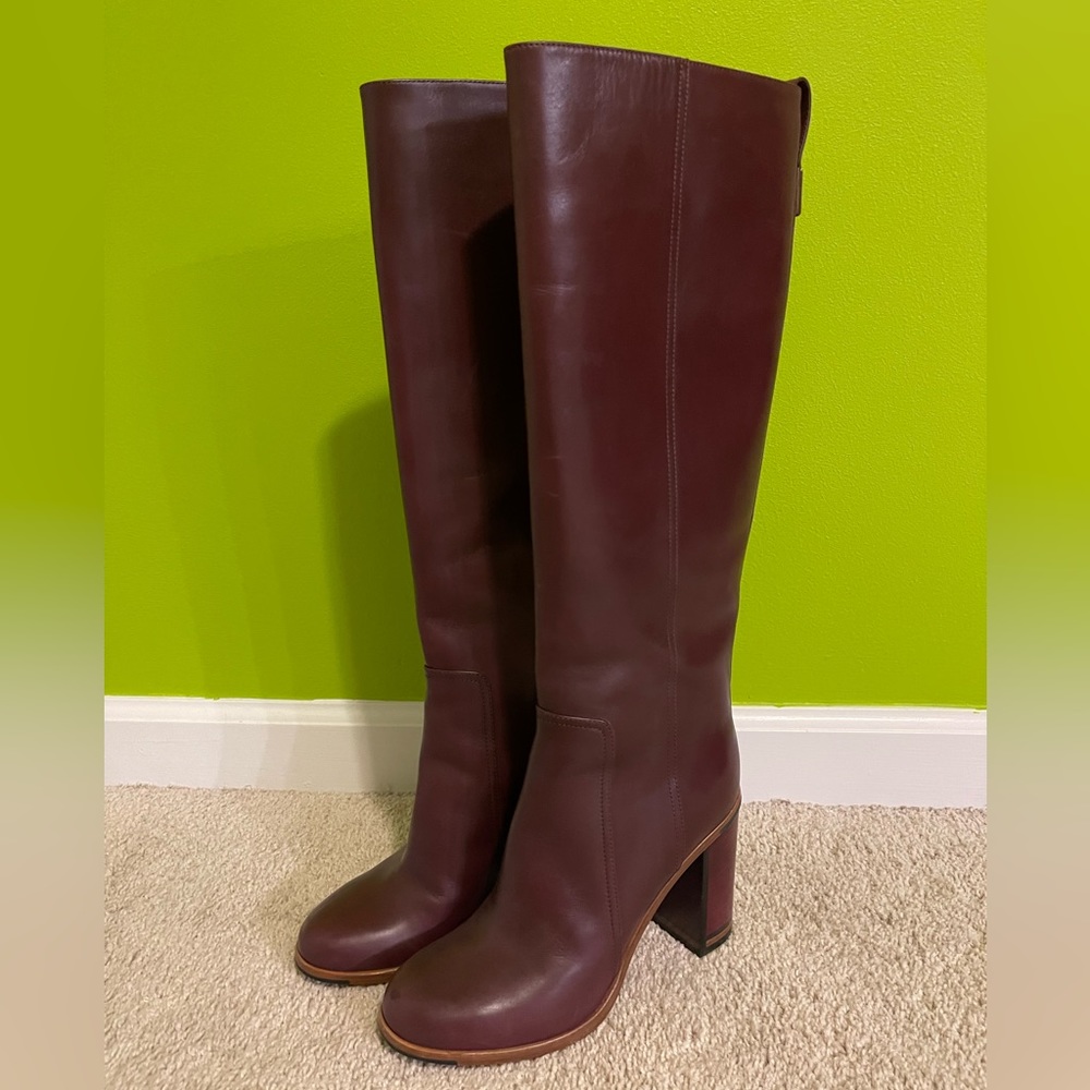 $1450 Brand new 100% authentic Fendi Knee high Pull on Leather Boots
